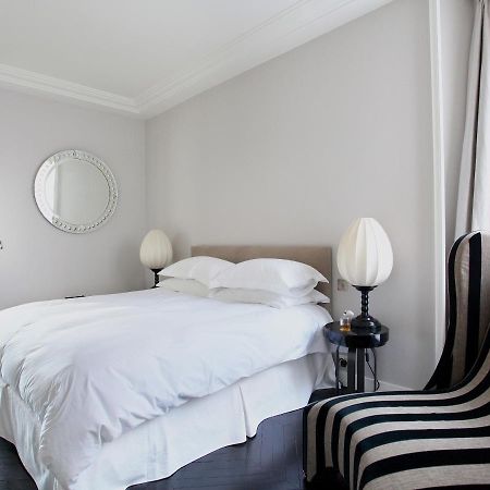 Outstanding 2 Bedrooms With A Terrific Eiffel Tower View París Exterior foto