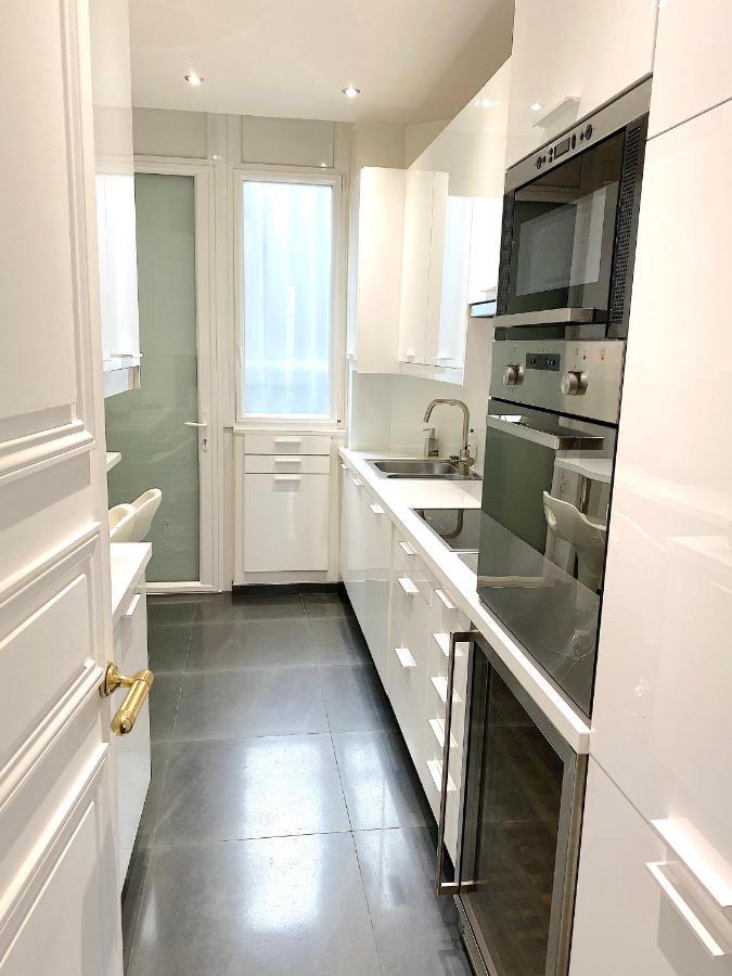 Outstanding 2 Bedrooms With A Terrific Eiffel Tower View París Exterior foto