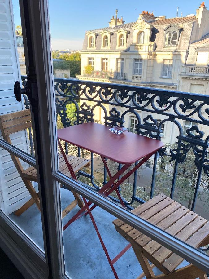 Outstanding 2 Bedrooms With A Terrific Eiffel Tower View París Exterior foto