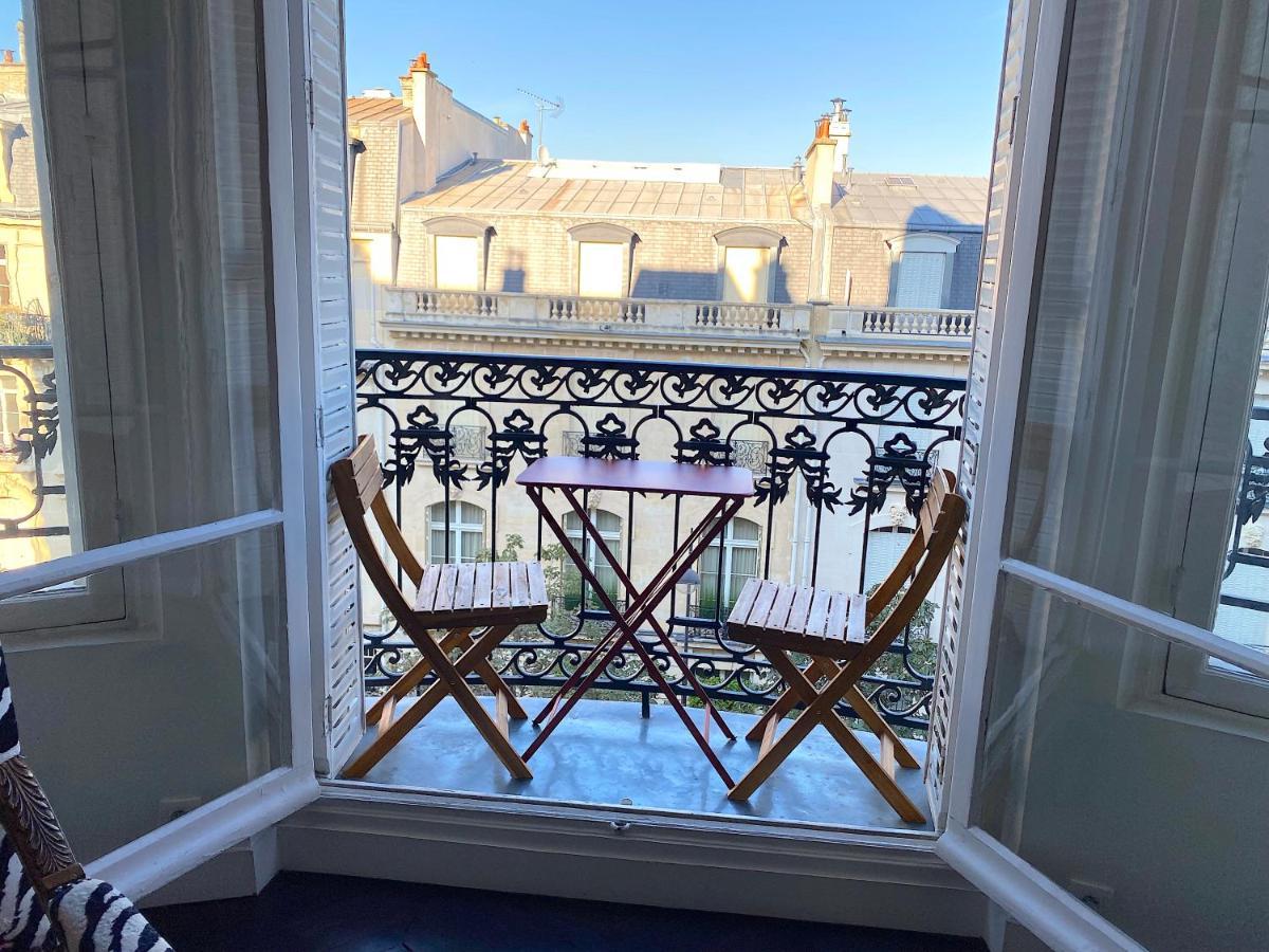 Outstanding 2 Bedrooms With A Terrific Eiffel Tower View París Exterior foto